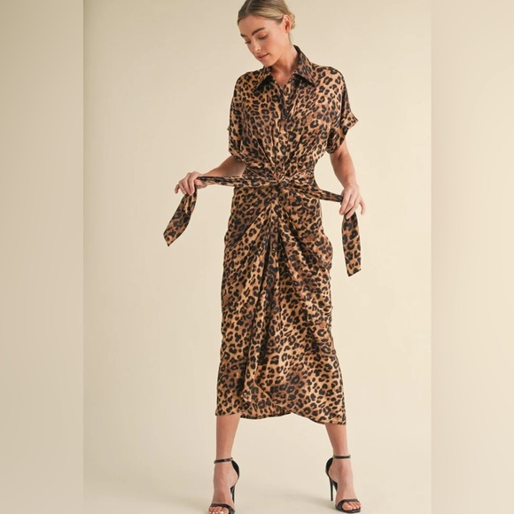 Mable NWT Vivian Leopard Midi Dress size Small - Picture 1 of 10